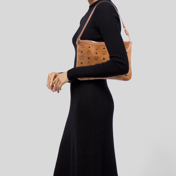 MCM
Logo Jacquard Leather Shoulder Bag W/COA - Picture 10 of 10